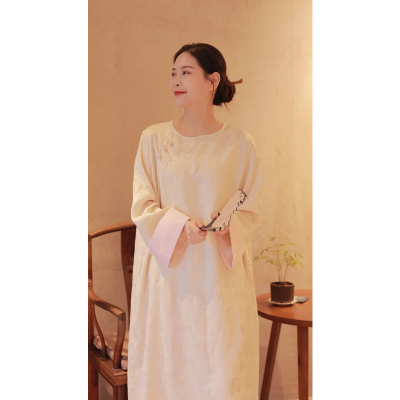  【抖音专属】连衣裙（24707135-凝脂）