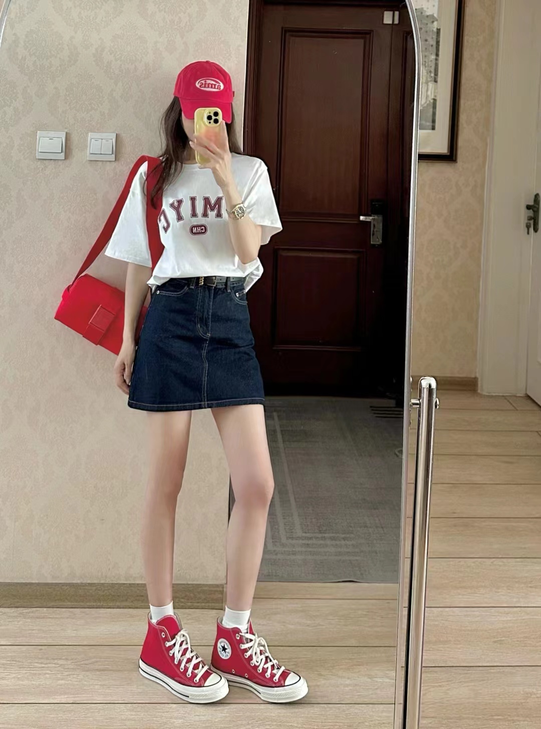 学院风字母印花短袖T恤女夏季小个子百搭半袖ins穿搭牛仔短裙套装