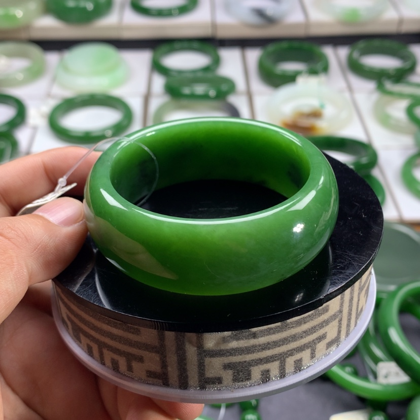 【闪购商品】和田玉（碧玉）手镯未镶嵌