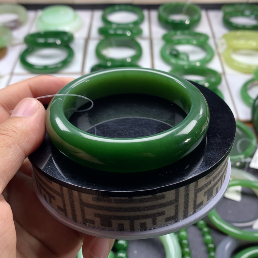 【闪购商品】和田玉（碧玉）手镯未镶嵌