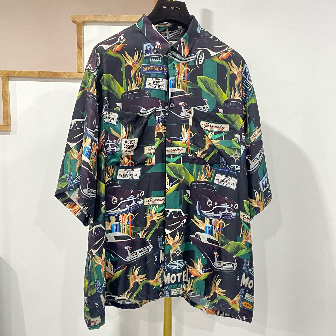 GIVENCHY 纪梵希 图案印花短袖真丝衬衫 39码