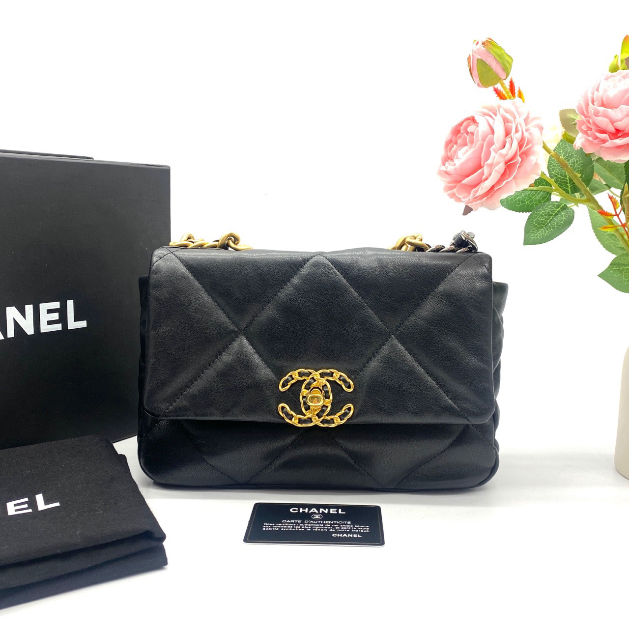 99新 Chanel/香奈儿 98新19Bag 羊皮金扣口盖中号