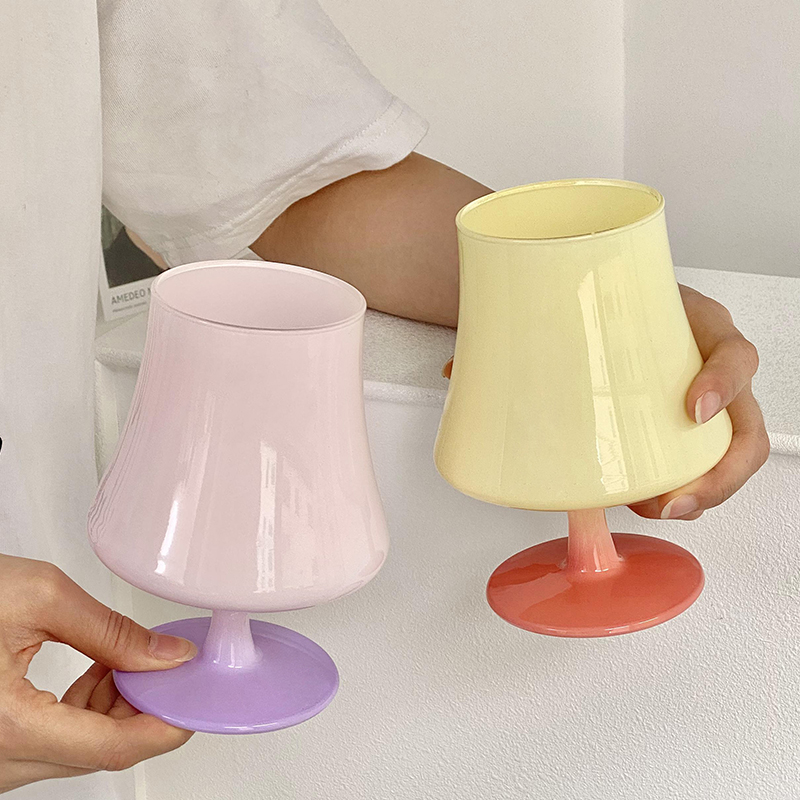 高颜值多巴胺玻璃杯 中古小众设计感鸡尾酒香槟杯甜酒杯子高脚杯