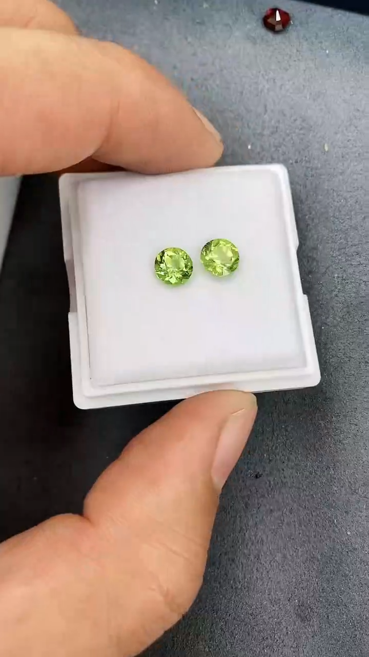 【闪购商品】橄榄石笔搁未镶嵌裸石
