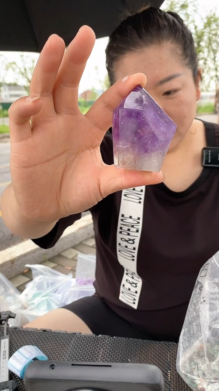 【闪购商品】紫晶晶牙未镶嵌紫水晶晶牙100-110g随机发一个