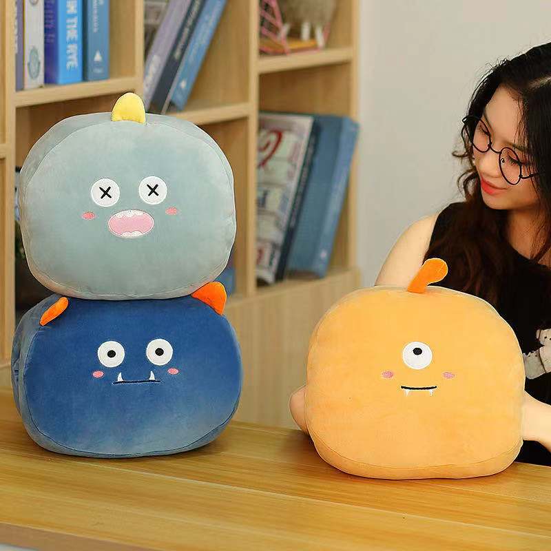 可爱咕噜暖手午睡枕小学生午休神器趴睡枕