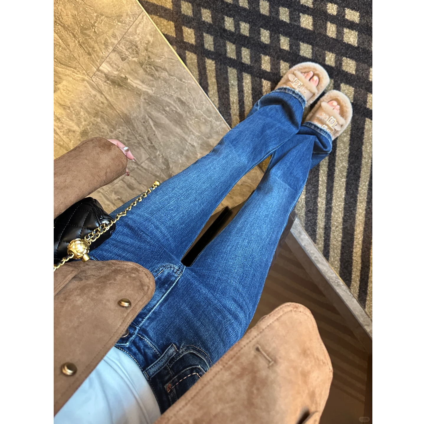 深蓝色高腰微喇叭牛仔裤女新款气质时尚修身显瘦弹力喇叭裤春款女