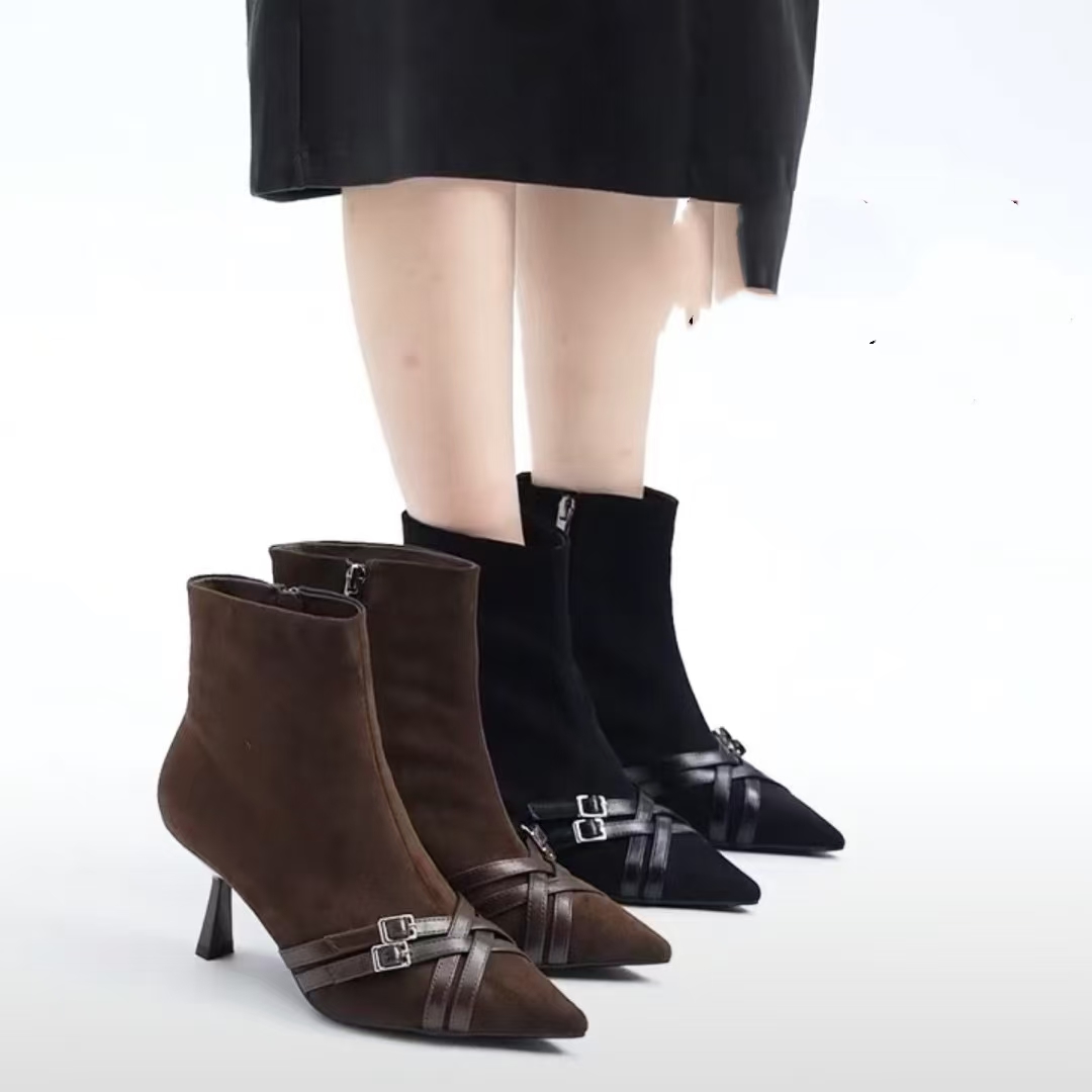 专柜正品一代佳人26R555新款卡其色绒面交叉皮带扣小跟裸靴拉链靴