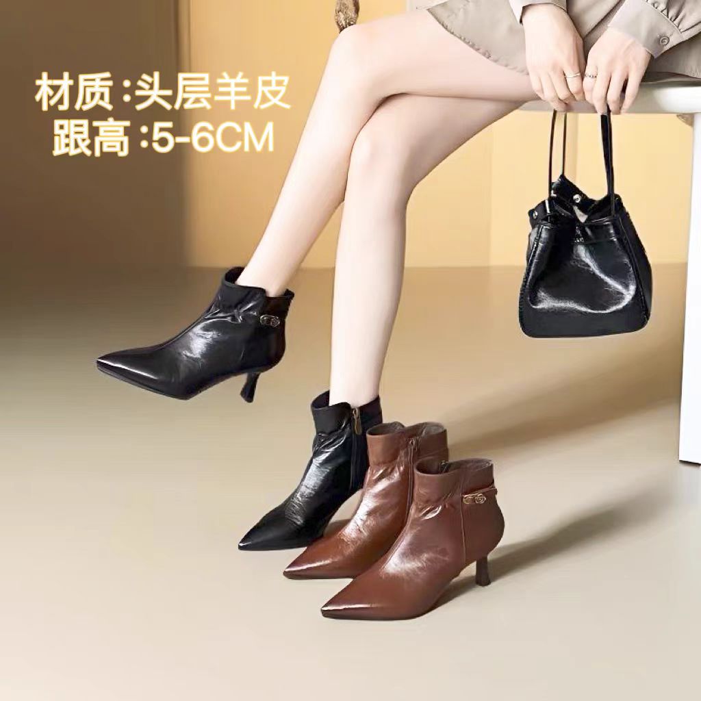 专柜正品188369头层羊皮尖头时装靴皮带扣收口新款短筒靴细跟短靴
