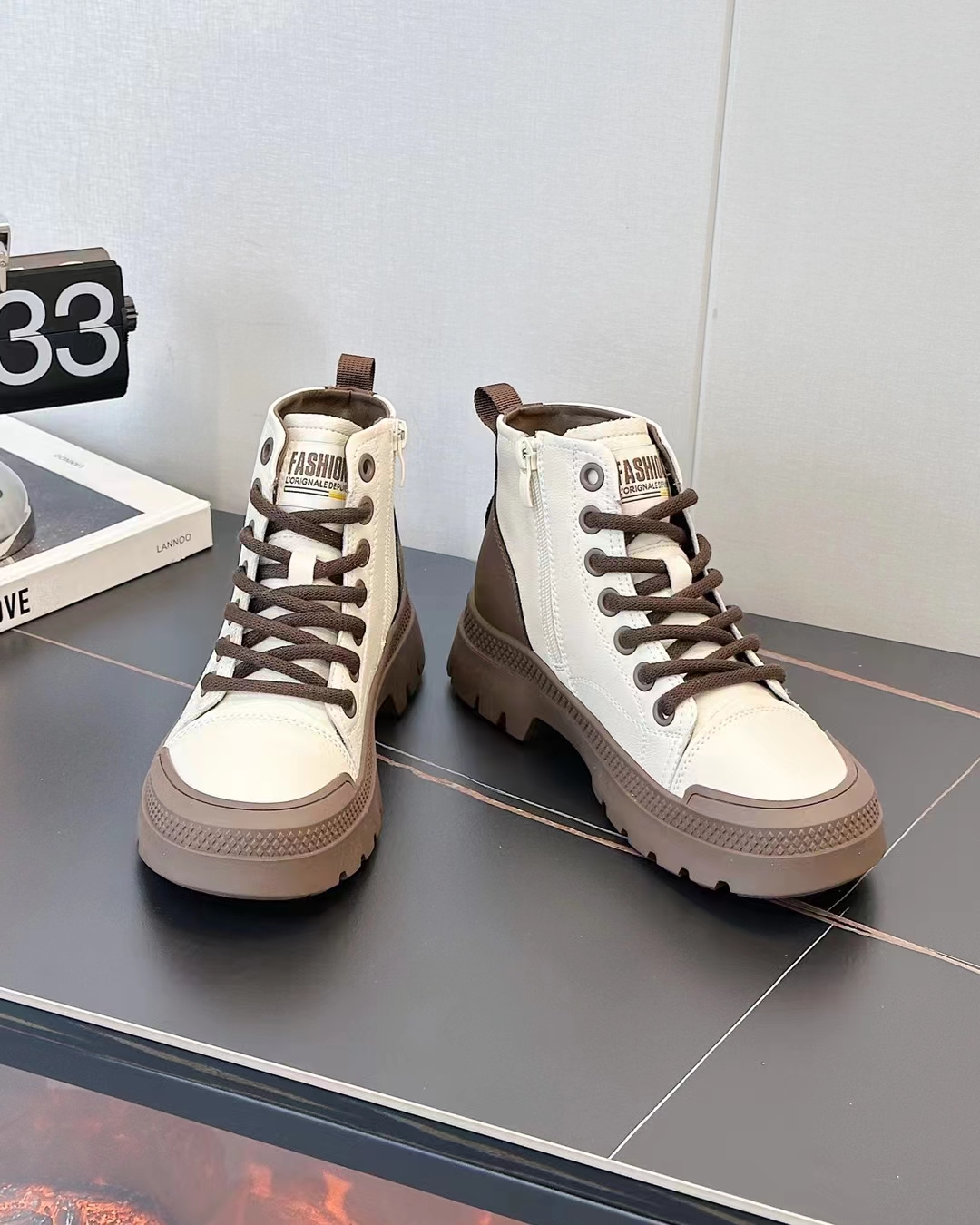 专柜正品新款228895女款高帮韩版百搭学生休闲真皮潮流板鞋