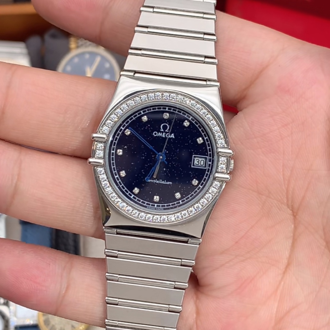 95新 Omega/欧米茄 星座系列/简约干净/石英女表/33mm/后镶钻