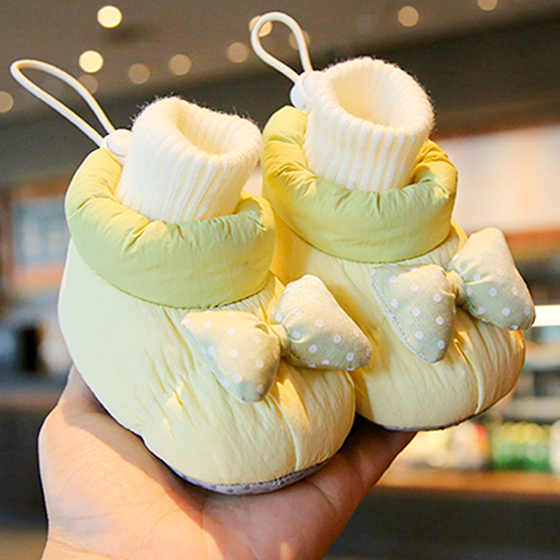 婴儿鞋子秋冬季0-1岁男女宝宝新款软底加绒保暖防滑步前鞋