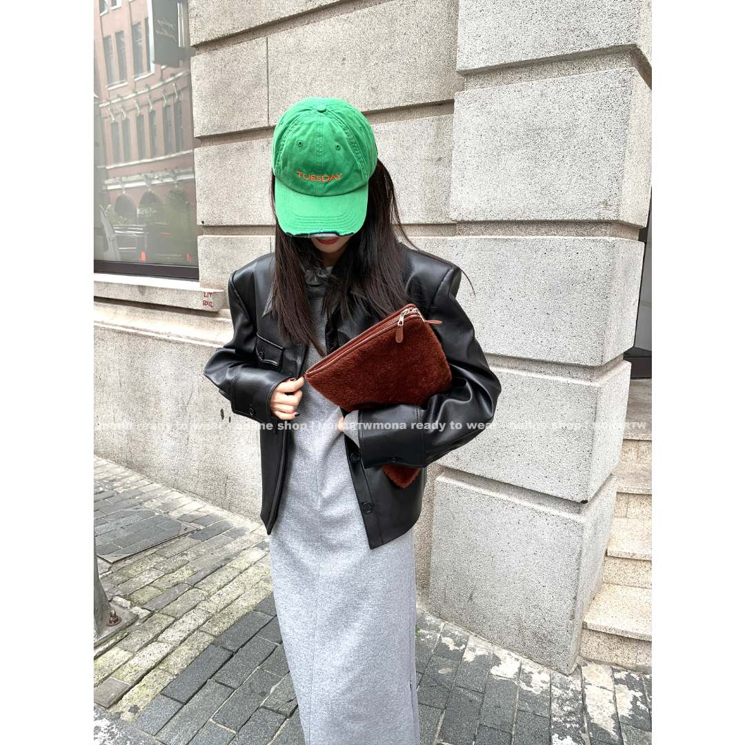 【MONA折扣款】MONA 休闲帅酷显瘦pu皮衣短外套女 OL143082