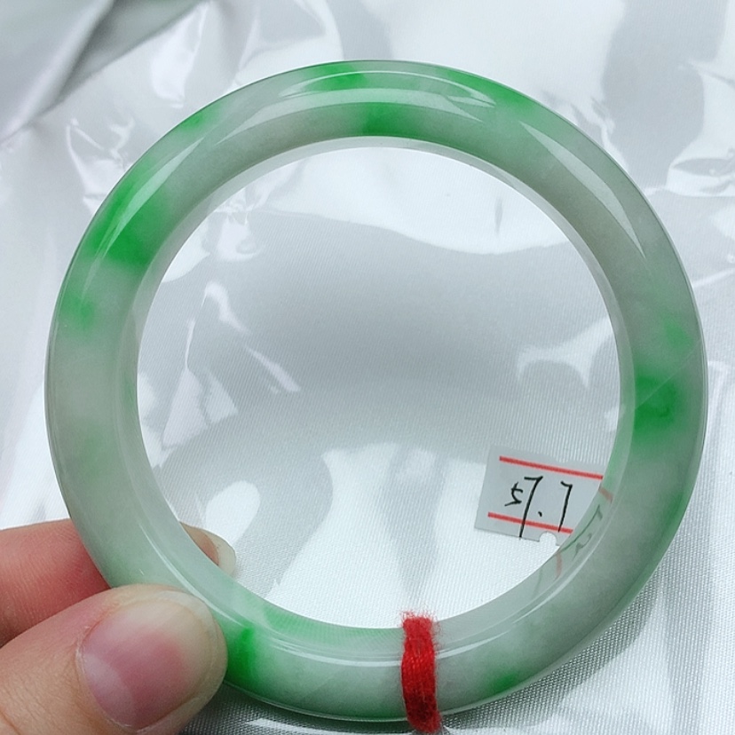【闪购商品】翡翠手镯未镶嵌爱****人