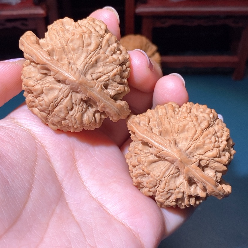 【闪购商品】文玩核桃把件保****任官帽