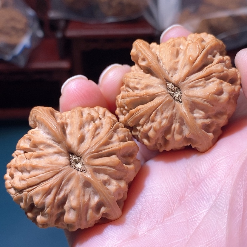 【闪购商品】文玩核桃把件金*金牛