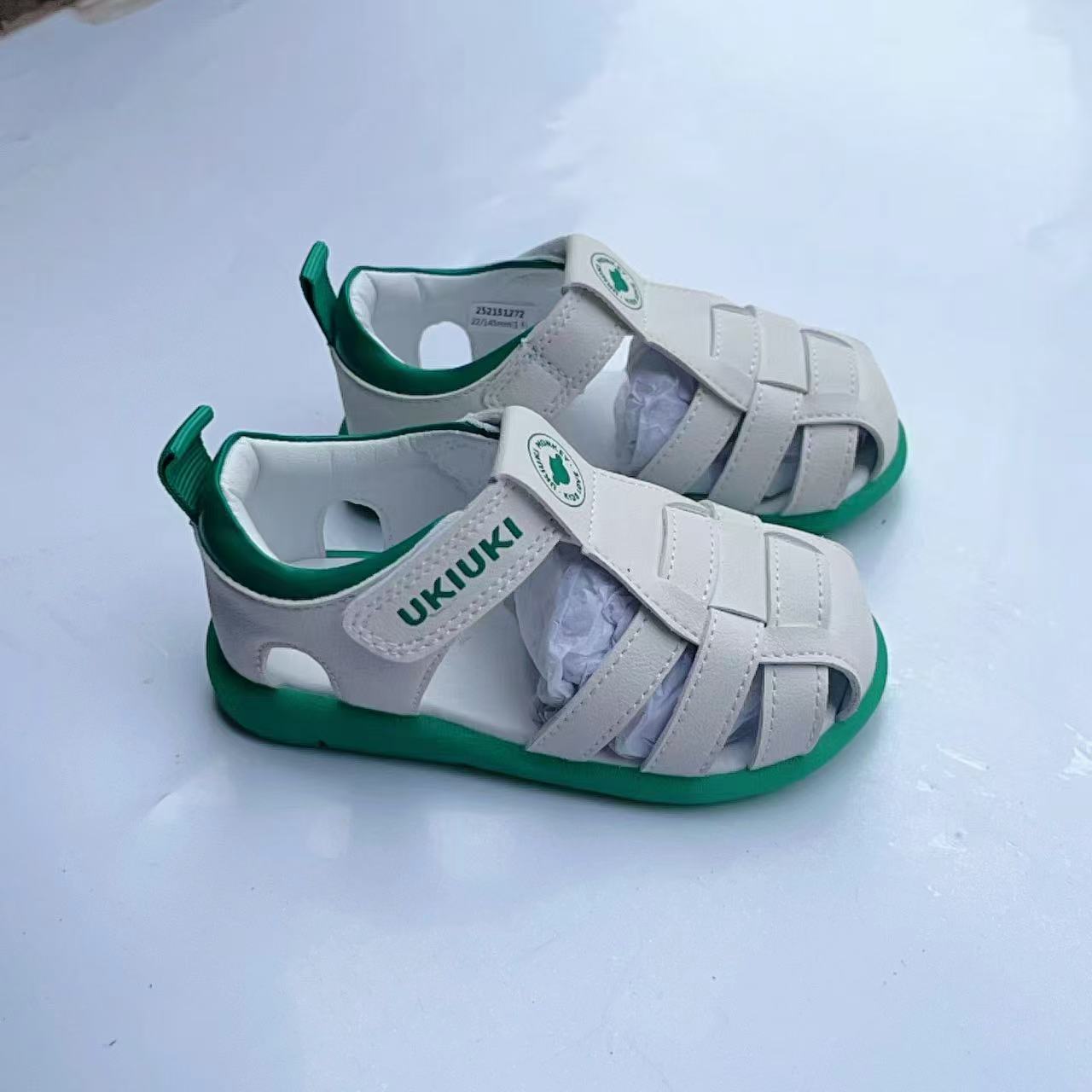 UK春秋款透气防滑软底幼儿园室内鞋男女童凉鞋