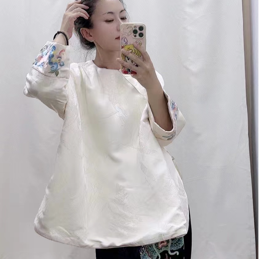 民族风刺绣棉服太太服偏襟宽松加肥加大款上衣