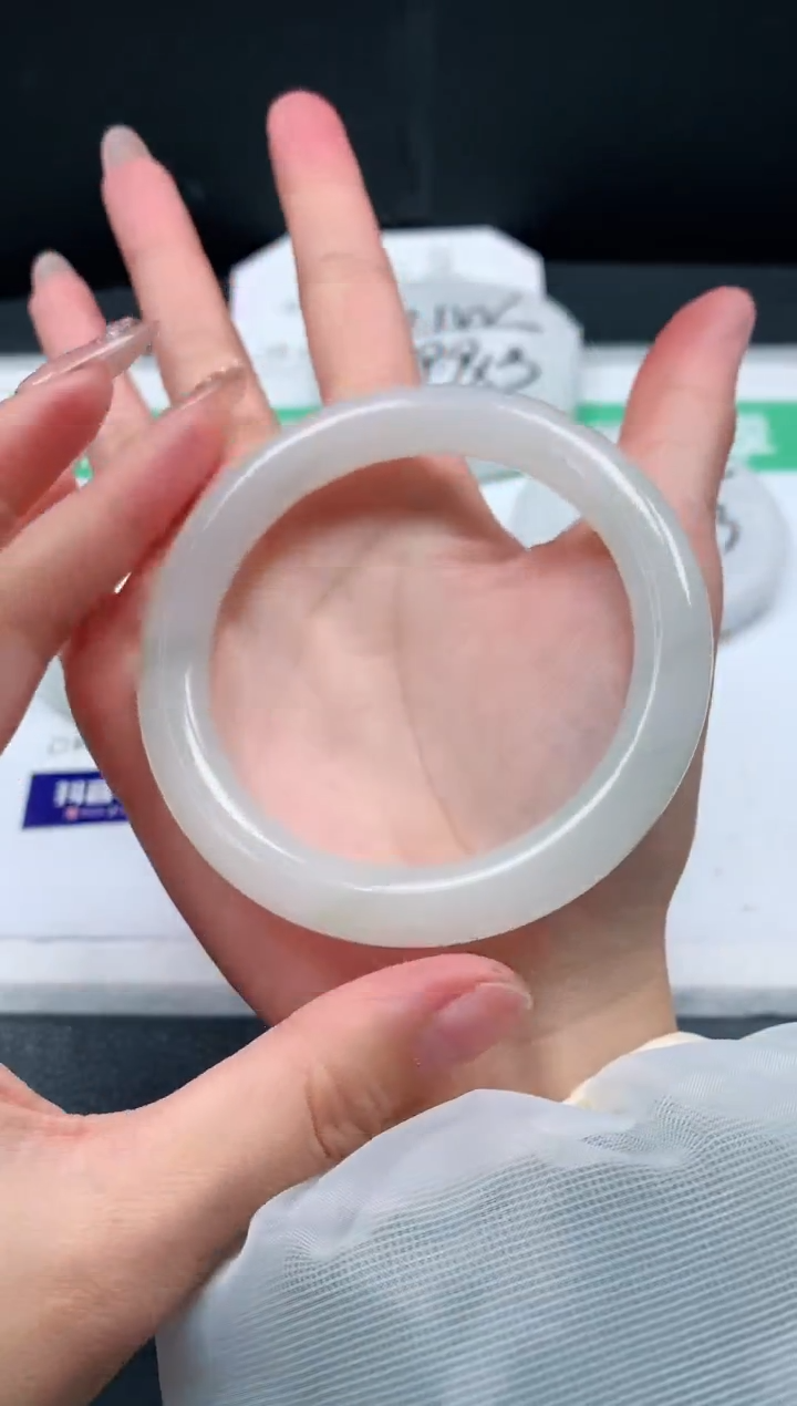 【闪购商品】石英质玉手镯未镶嵌17A186-57.8