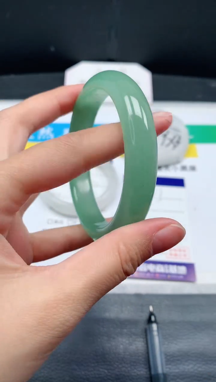 【闪购商品】石英质玉手镯未镶嵌21A463-60.4