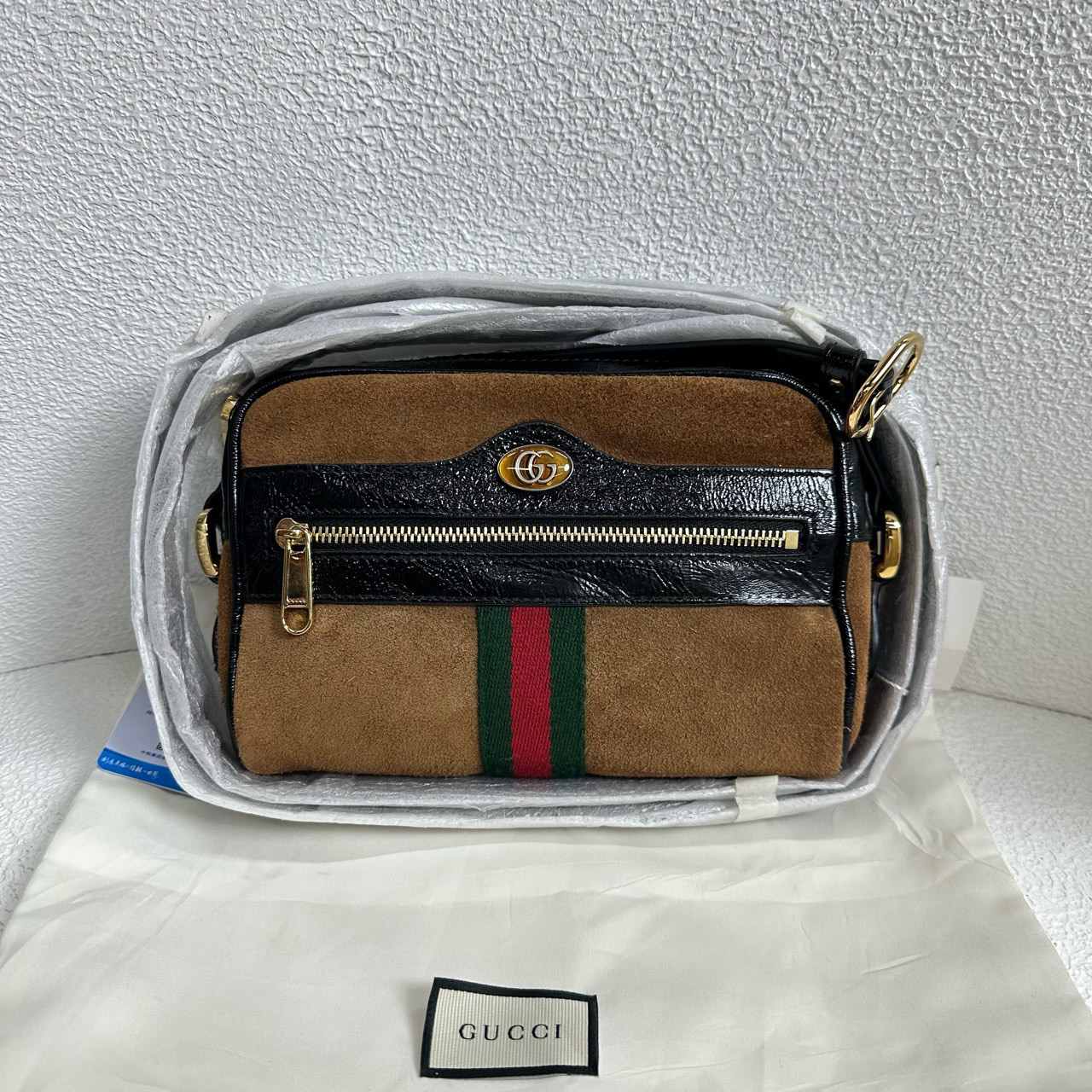 j00288/古驰/Gucci 古驰麂皮拼皮棕黑相机包全新新闲置