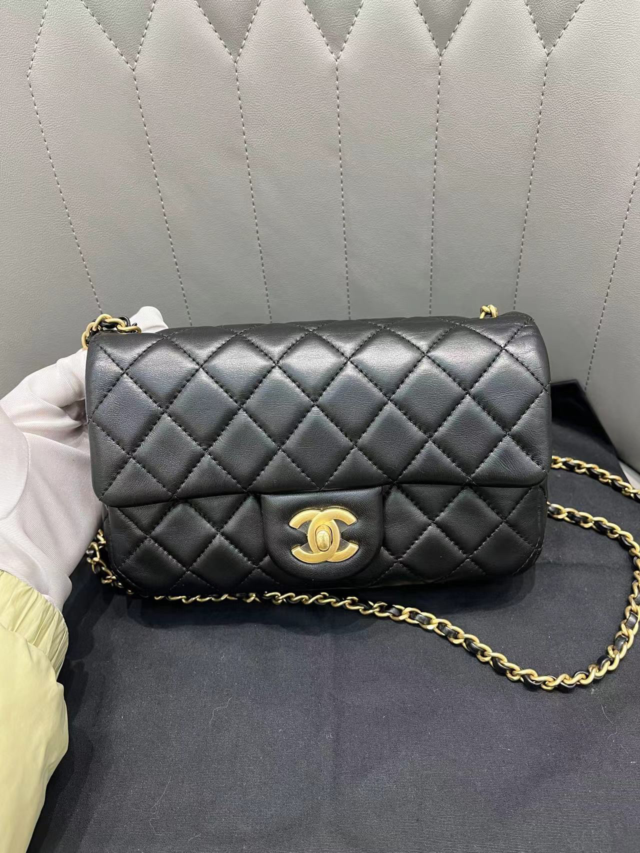 00375/香奈儿黑金大mini链条包闲置未使用