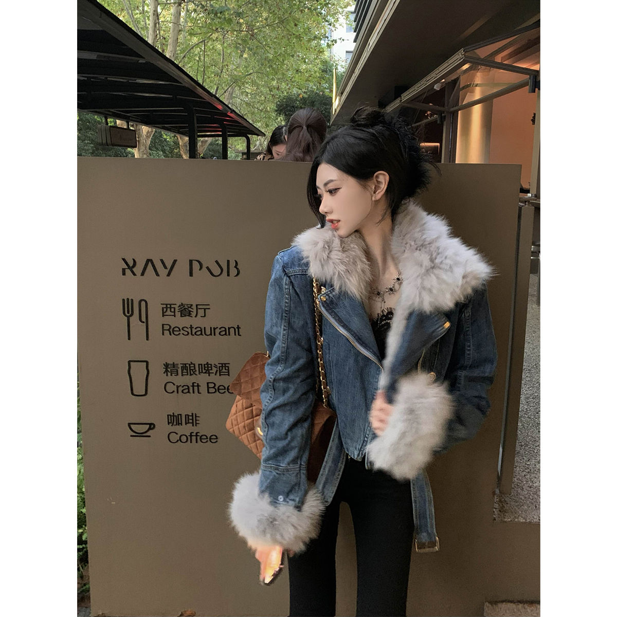 新款牛仔拼接可拆卸加厚保暖毛显瘦爆款外套女加厚设计感短款上衣