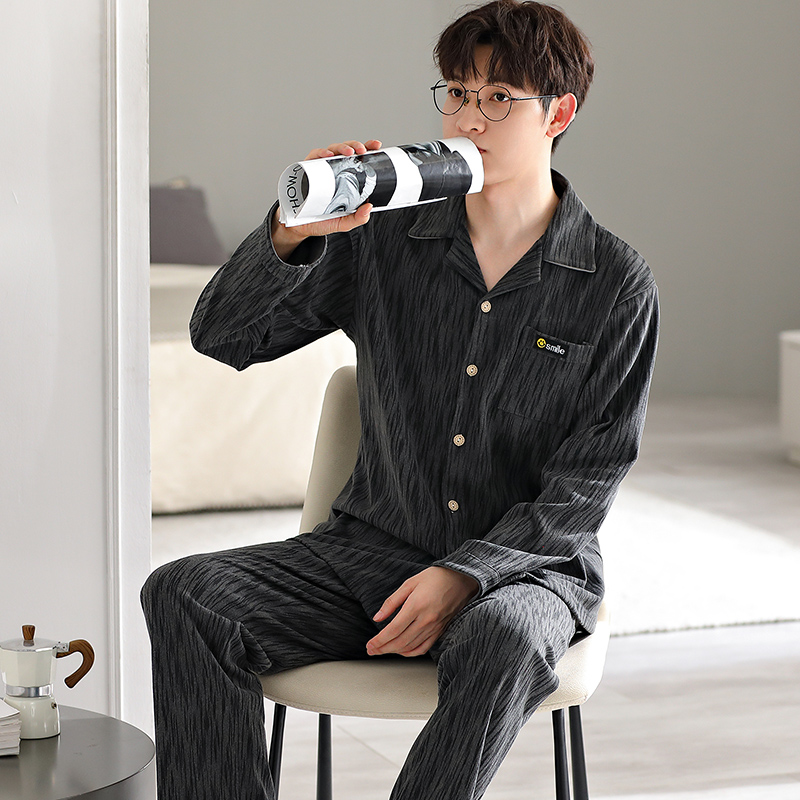 新品秋冬季男士睡衣加厚保暖德绒家居服高级黑翻领开衫套装可外穿