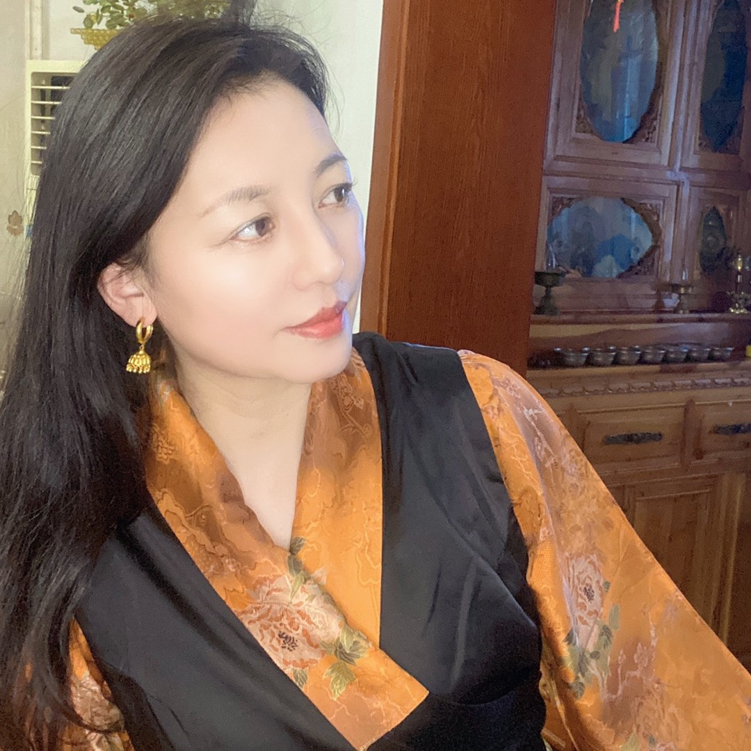 贡珍衣勒翁衬衣翻领衬衣