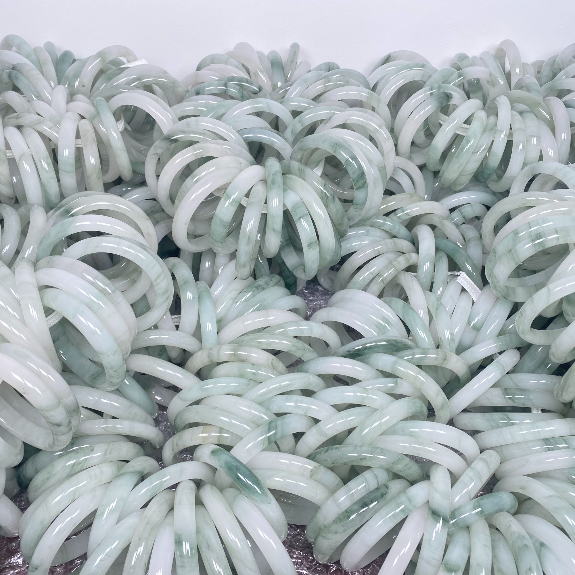 工厂直销 新疆天山翠雪翠手镯，直播间选货下单备注编码