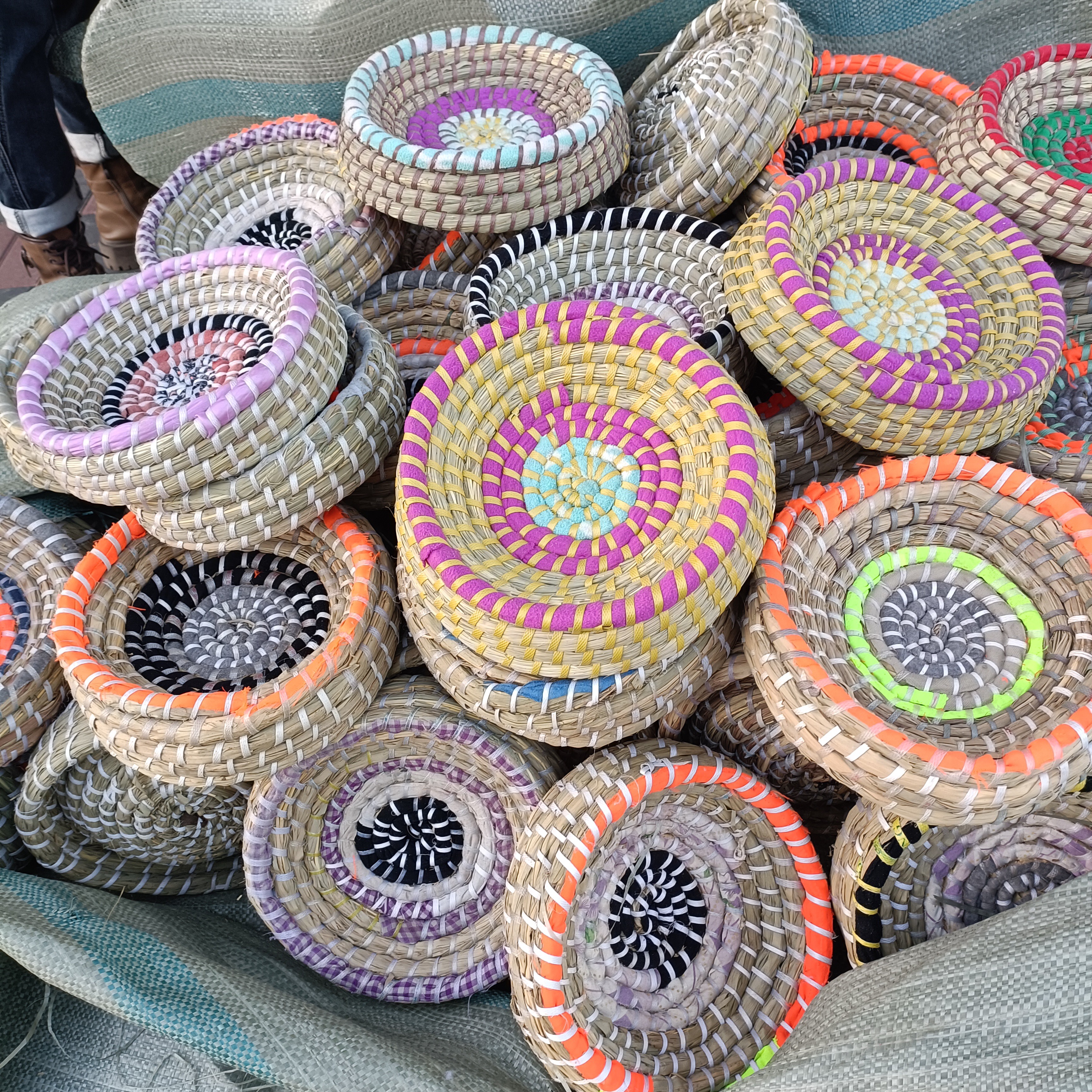 精品草窝彩色芦苇鸽子窝鸽具用品