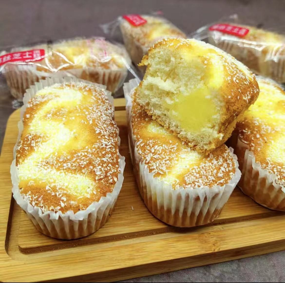 椰蓉芝士面包蛋糕早餐休闲零食营养独立包装特价整箱面包糕点