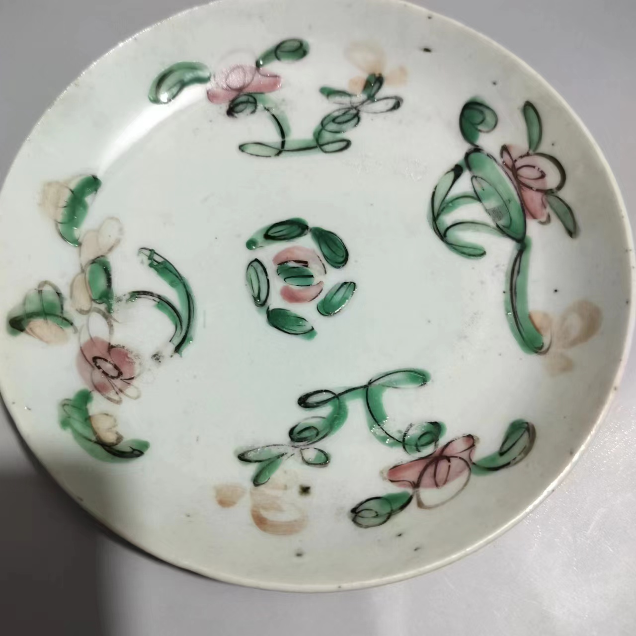 精美瓷器粉彩盘摆件