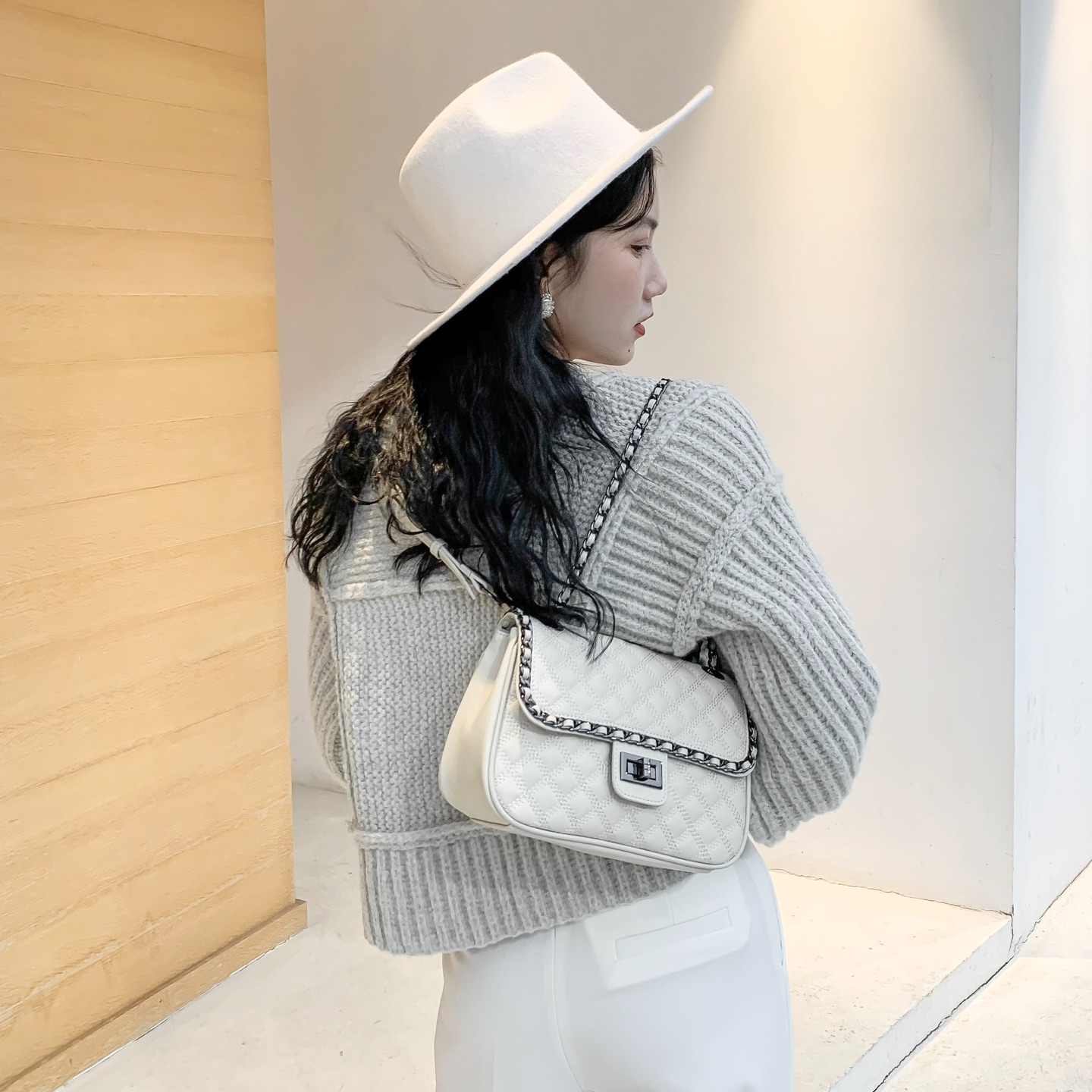 艾薇思曼韩版轻奢气质包包时尚百搭款单肩包8108