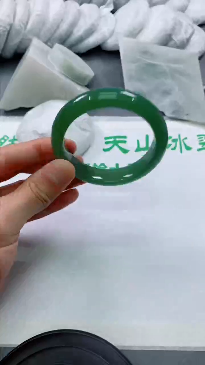 【闪购商品】石英质玉手镯未镶嵌Q44-57-58