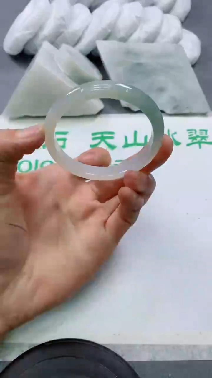 【闪购商品】石英质玉手镯未镶嵌A285-56-57
