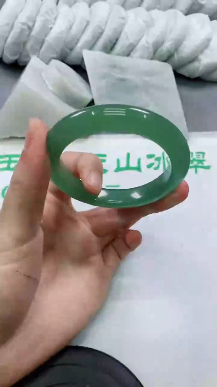 【闪购商品】石英质玉手镯未镶嵌A254-58-59