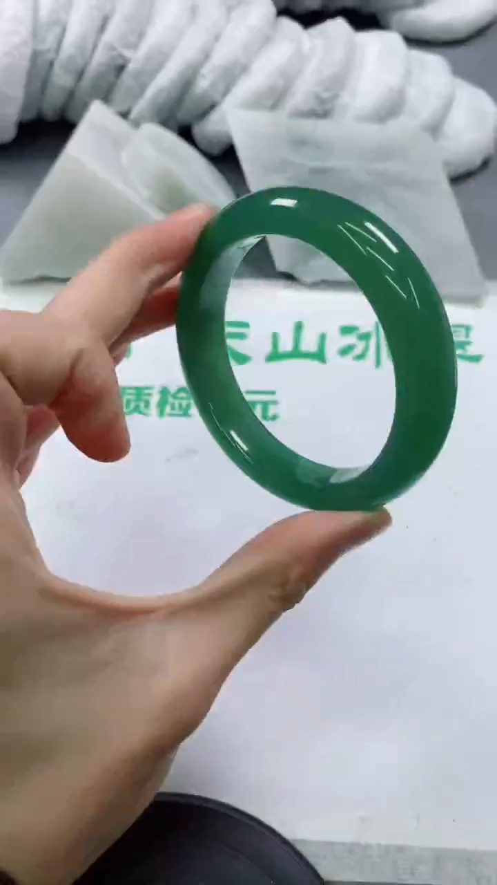 【闪购商品】石英质玉手镯未镶嵌S127-60-61