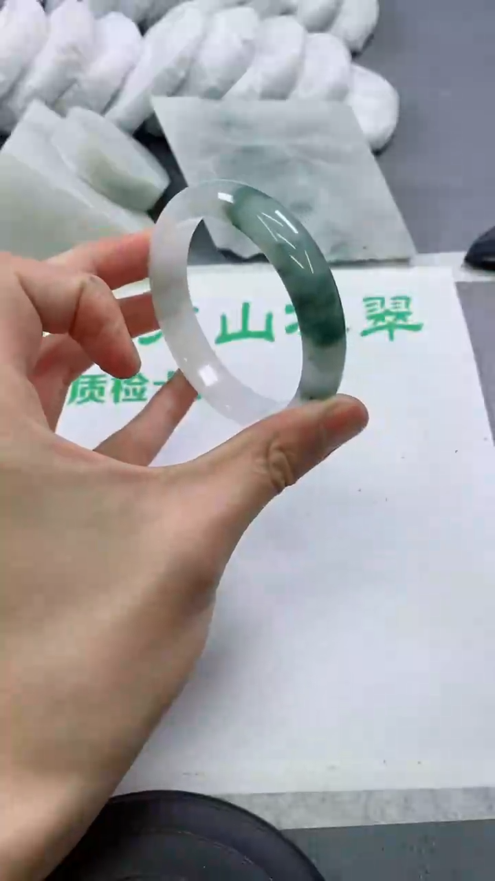 【闪购商品】石英质玉手镯未镶嵌A286-60-61