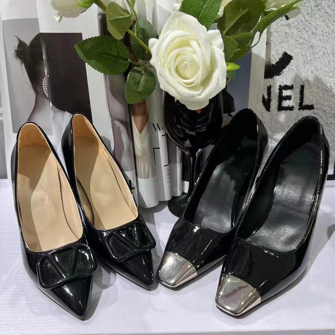 孤品秋冬时尚女鞋气质百搭方头舒适中跟细跟黑色春季工作