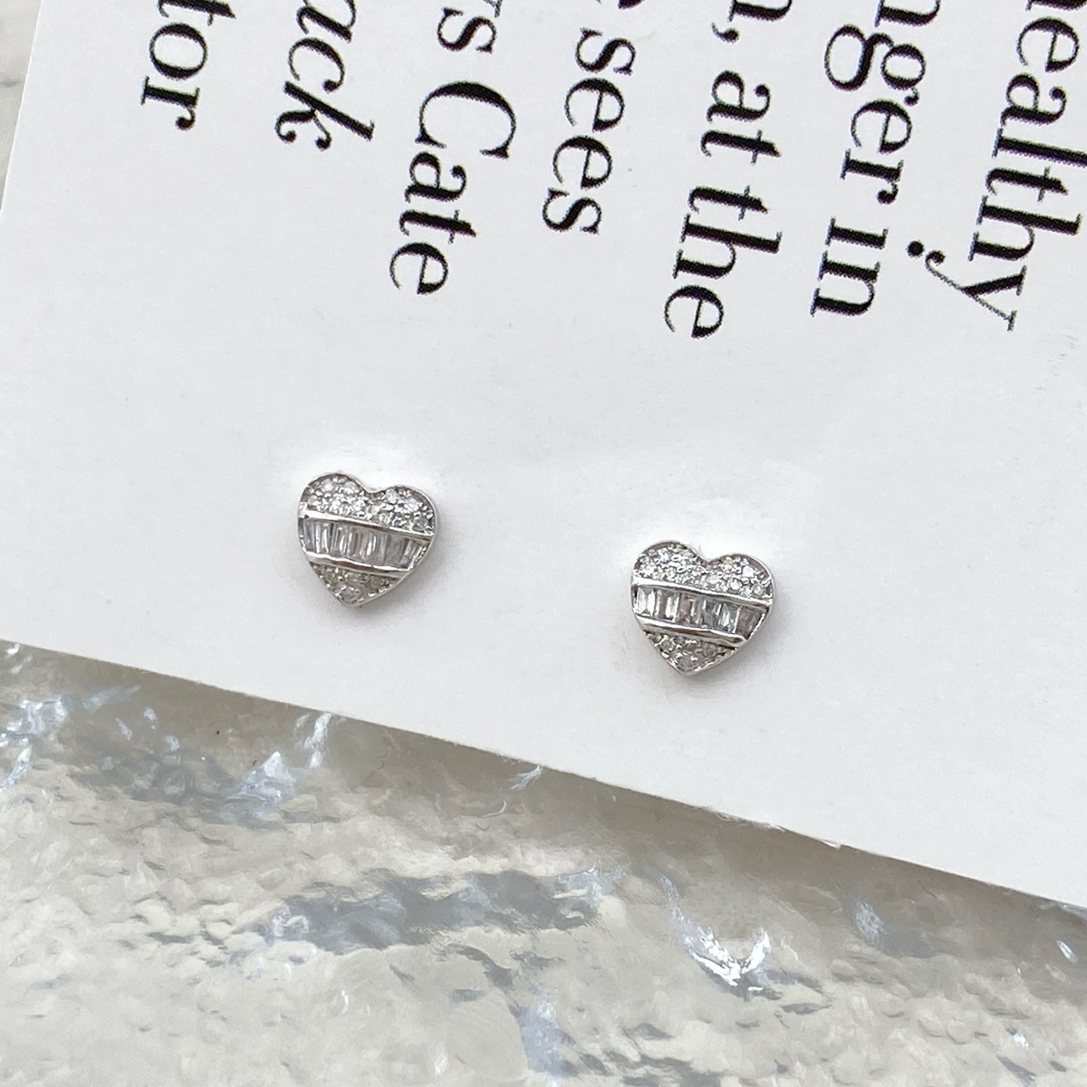 【六言臻选】重金 梯方爱心耳钉 ZSES001596