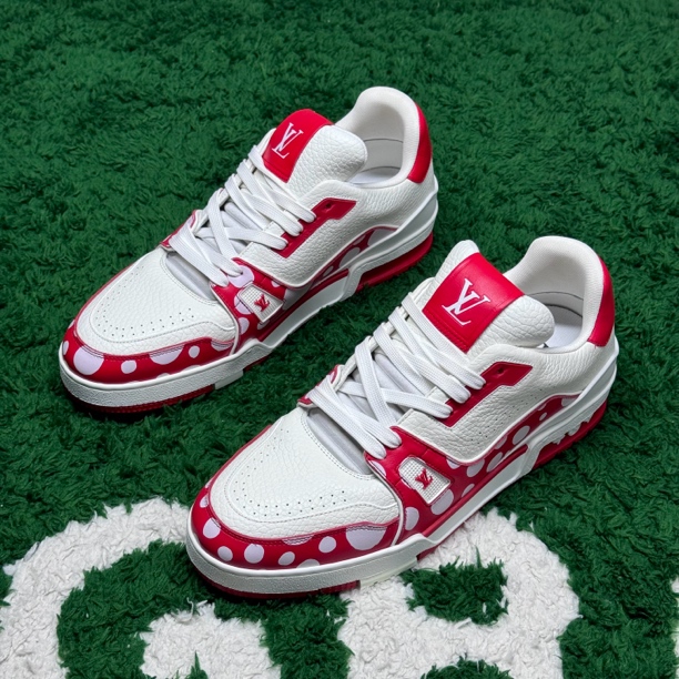未使用 LouisVuitton/路易威登 TRAINER 草间弥生白红男鞋 43码
