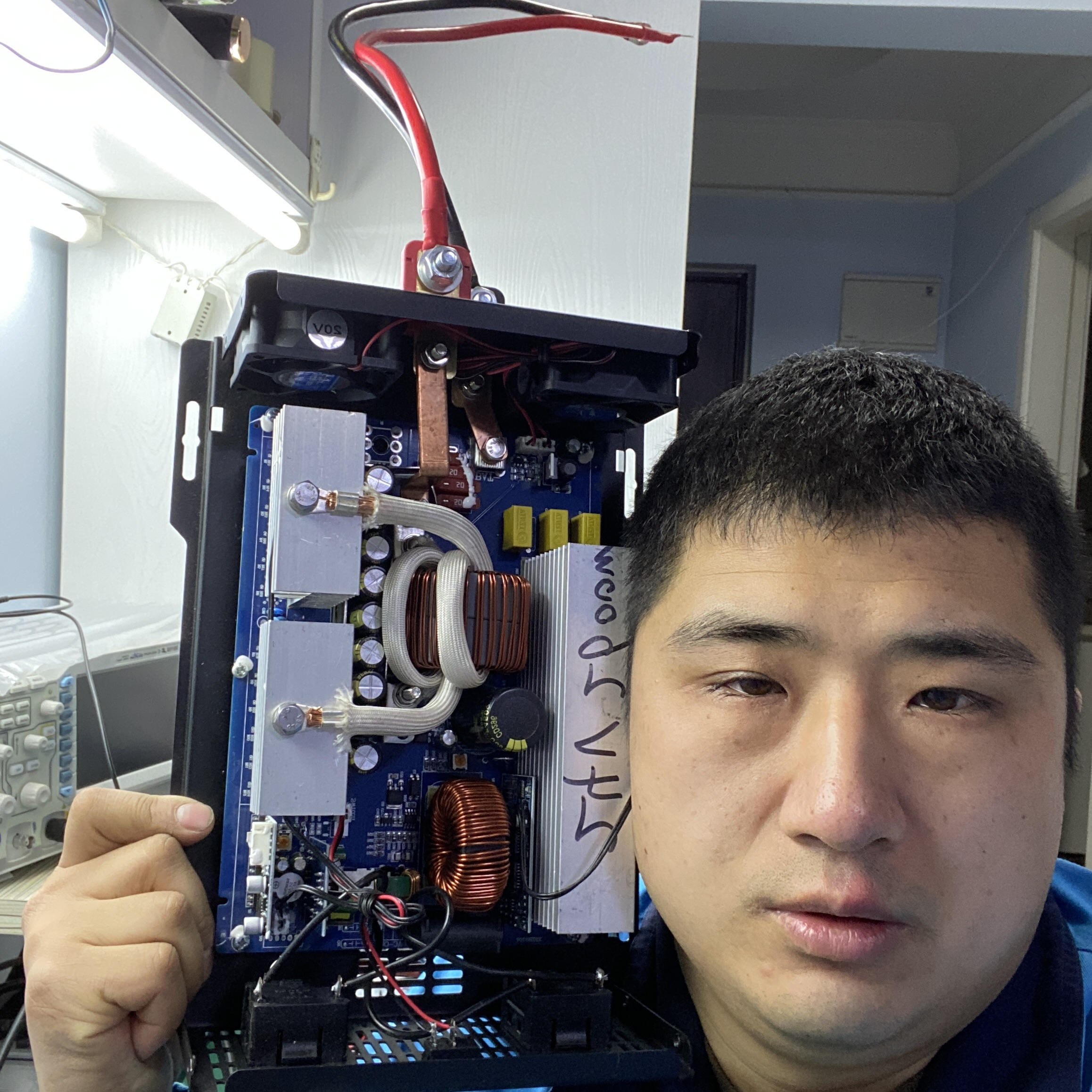 24V车载足功率纯正弦波逆变器非晶变压器不虚标离网光伏逆变器
