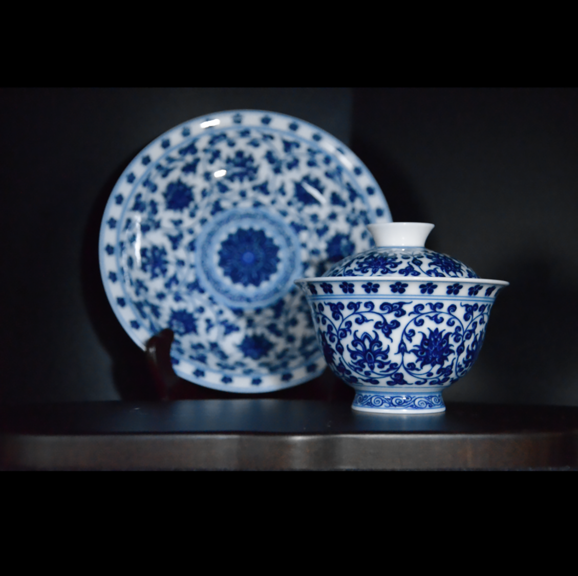 纯手工手绘景德镇高端釉下青花瓷陶瓷盖碗主人杯缠枝莲仿明真柴窑