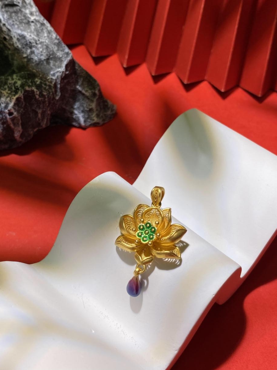 古韵莲花（总重约4.18g）精美精品饰品