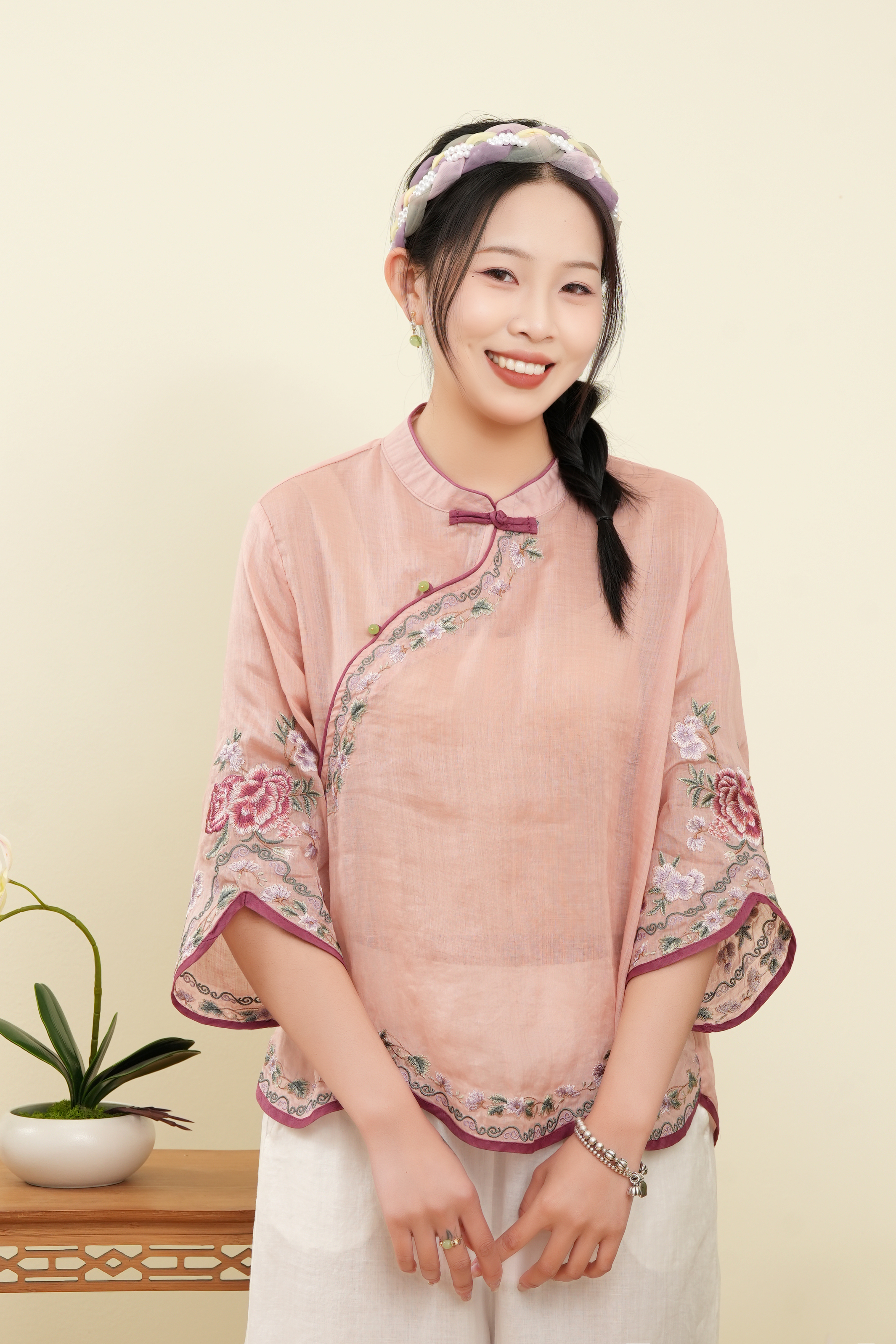 盘扣立领茶服夏季宽松刺绣高端苎麻短袖7689小衫 肩42 胸112 长60