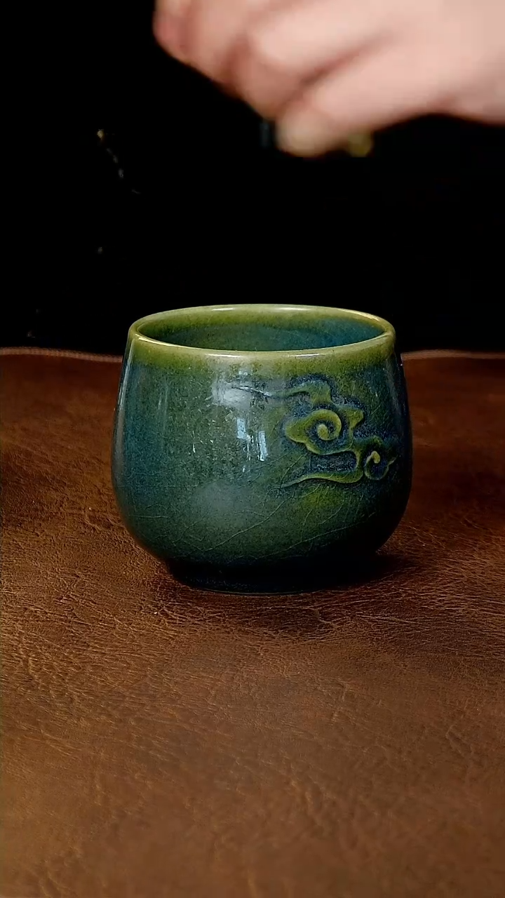 【闪购商品】陶瓷201 祥云 炭烧钧瓷刻绘杯 颜