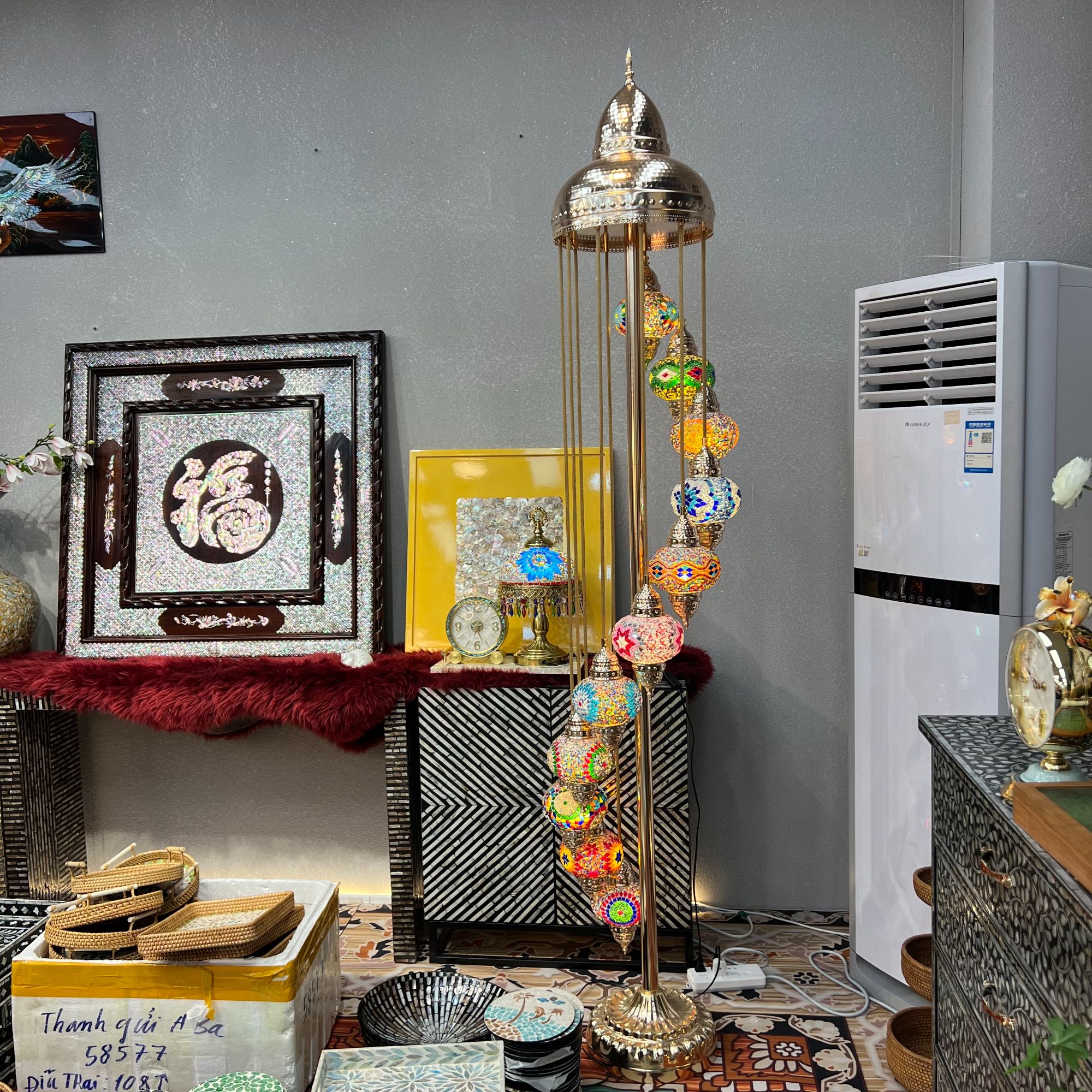 YH-【新款】手工制作落地艺术灯东南亚琉璃灯10高2.5米宽约40cm