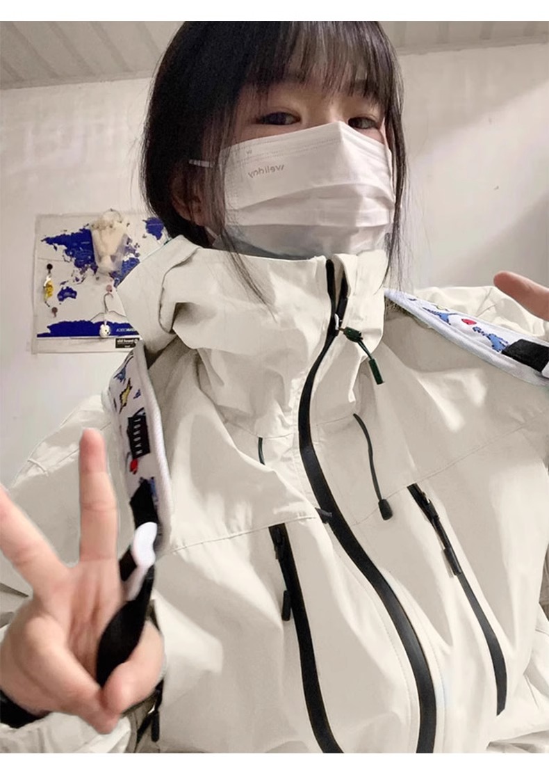 冲锋衣女款2025新款小个子百搭台州鸟春秋外套户外川西穿搭登山薄