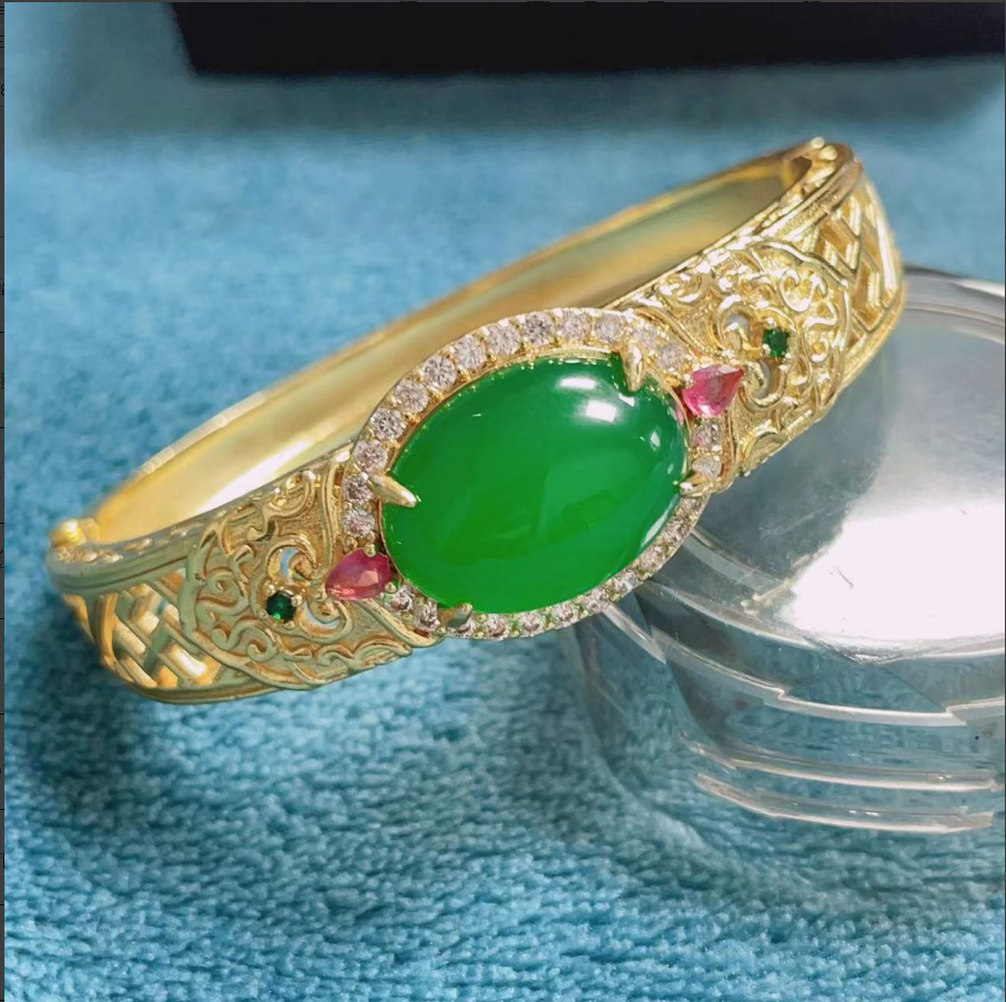 丰/掌/C357绿蛋面开口手镯﹙包邮+证书+礼盒﹚